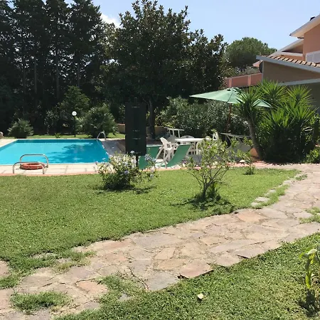 Villalara Con Piscina E Vista Mare