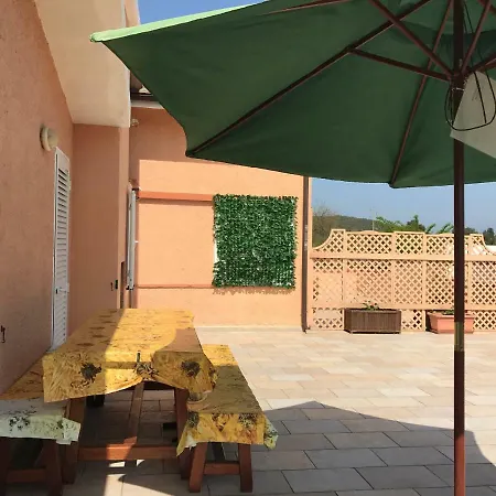 Appartamento Villalara Con Piscina E Vista Mare Portoferraio